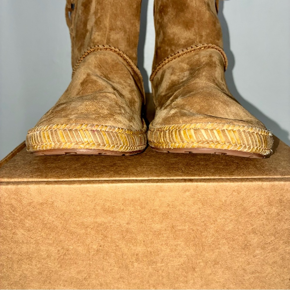 UGG Mammoth Suede Fringed Boots Size 6 M - Picture 5 of 11
